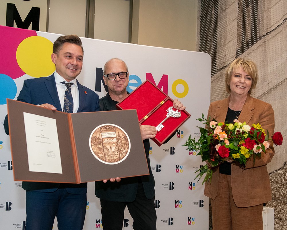 Prof. Jerzy Jarniewicz with the city authorities